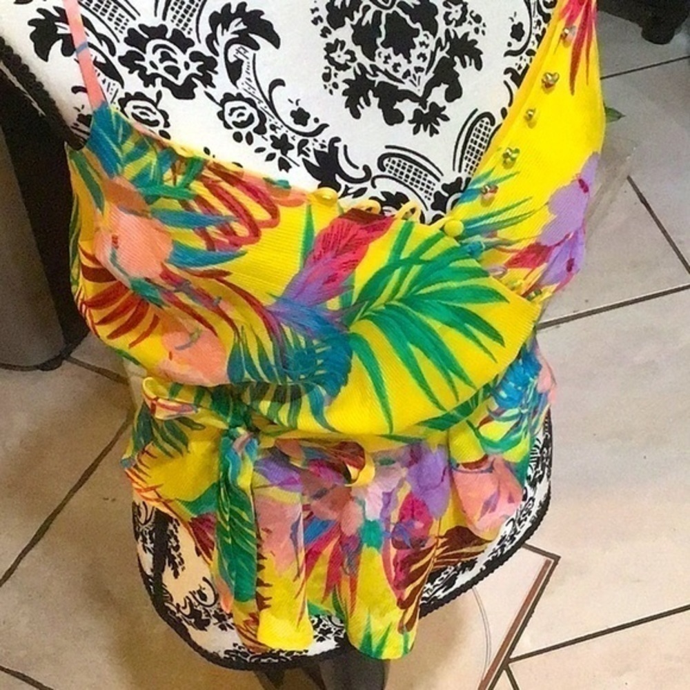 GUESS, yellow blouse, size XS - Picture 2 of 7
